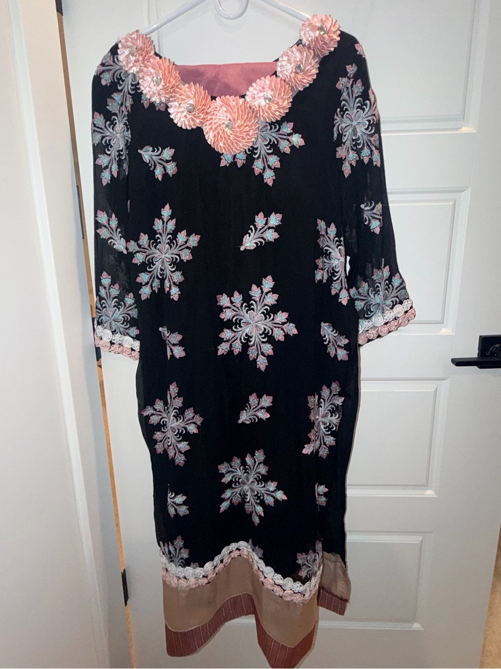 Famcy Pakistani Grip Shalwar Kameez